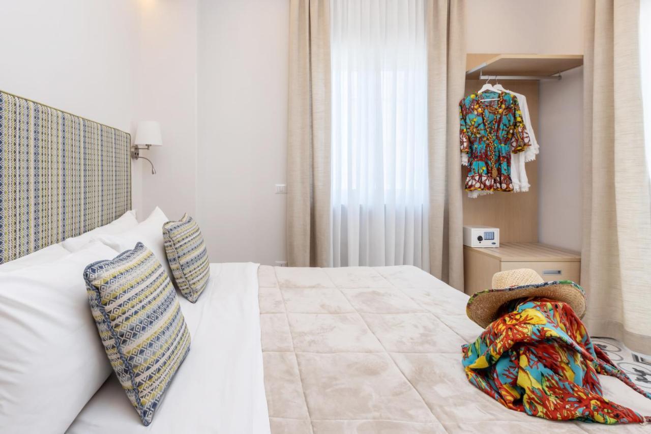 Maison Marie Deluxe Apartment ซอร์เรนโต ภายนอก รูปภาพ